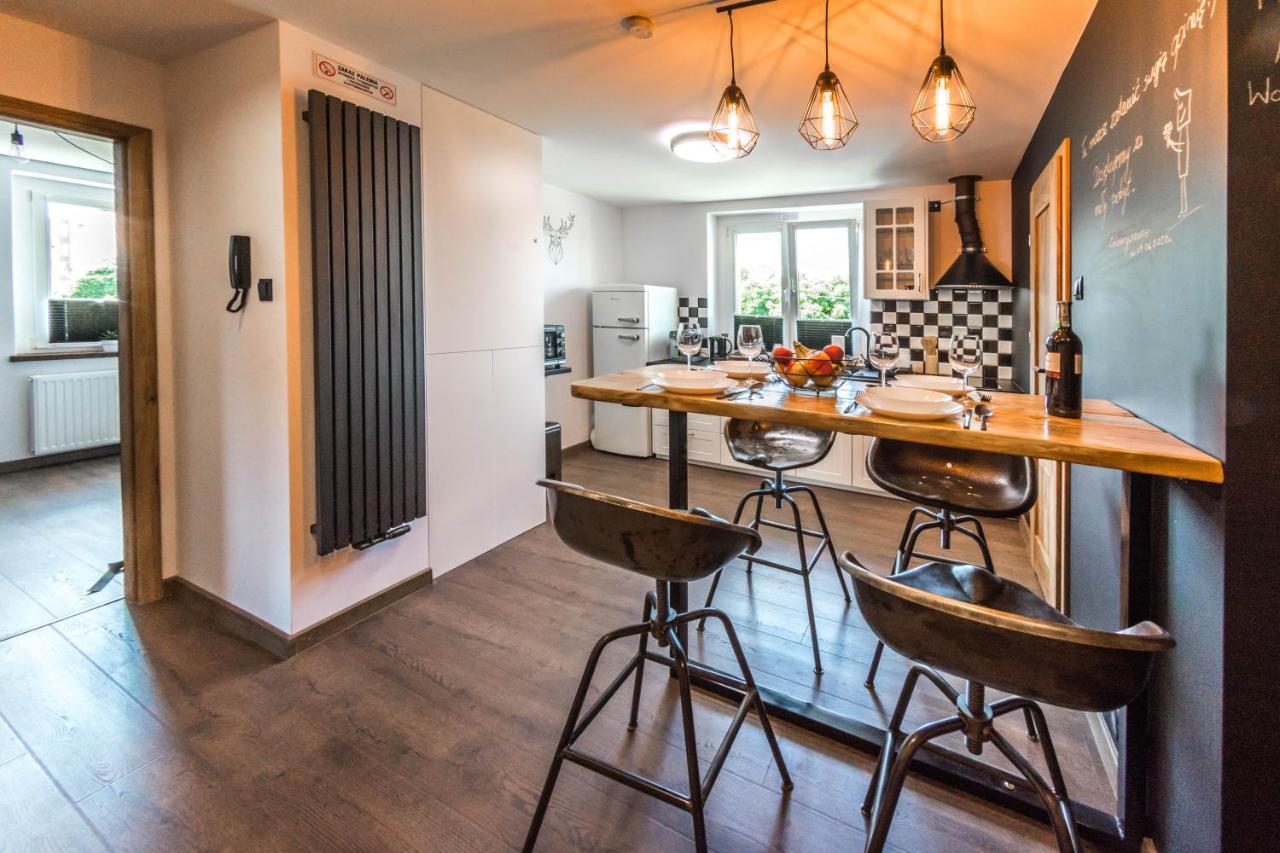 Apartament Wita Stwosza Jelenia Góra Extérieur photo